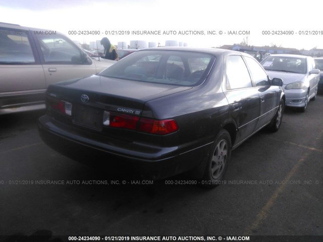 JT2BG22K3Y0495605 - 2000 TOYOTA CAMRY CE/LE/XLE GRAY photo 4