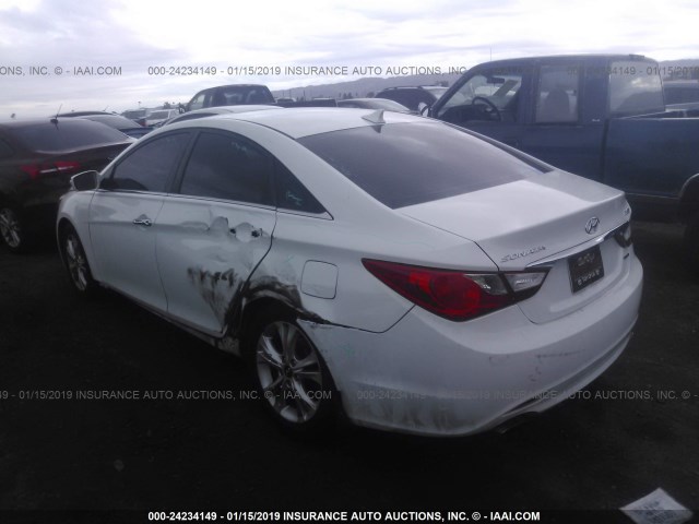 5NPEC4AB2BH306353 - 2011 HYUNDAI SONATA SE/LIMITED WHITE photo 3