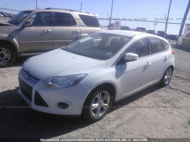 1FADP3K28EL311135 - 2014 FORD FOCUS SE 白色 照片 2