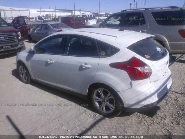 1FADP3K28EL311135 - 2014 FORD FOCUS SE 白色 照片 3