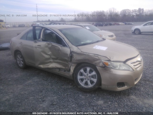 4T1BF3EK6BU652440 - 2011 TOYOTA CAMRY SE/LE/XLE 金色 照片 1