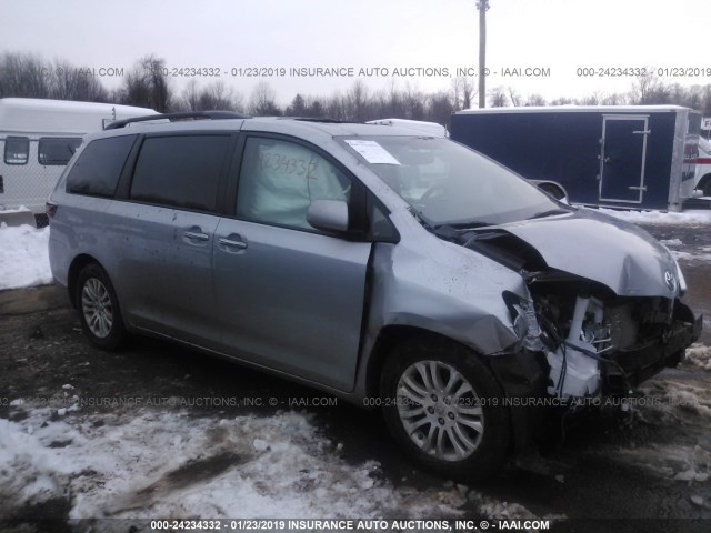 5TDYK3DC5FS576417 - 2015 TOYOTA SIENNA XLE/LIMITED GRAY photo 1