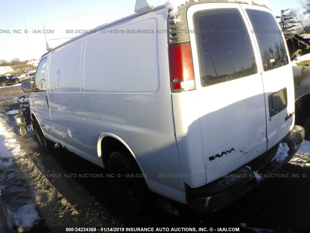 1GTFG25M4V1008729 - 1997 GMC SAVANA G2500 WHITE photo 3