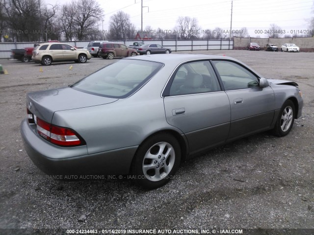 JT8BF28G3Y5084977 - 2000 LEXUS ES 300 SILVER photo 4