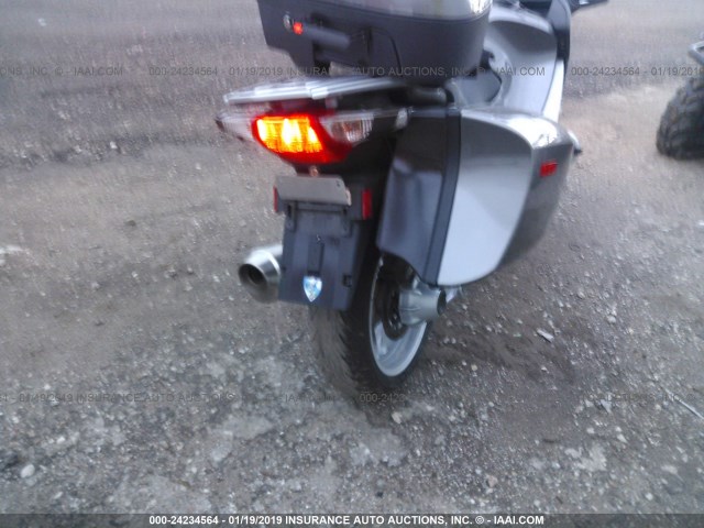 WB1044008DZW21934 - 2013 BMW R1200 RT GRAY photo 6