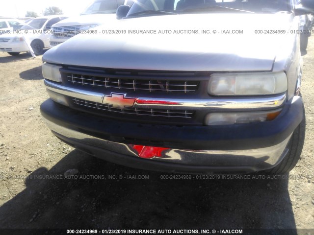 2GCEC19WX11340725 - 2001 CHEVROLET SILVERADO C1500 SILVER photo 6