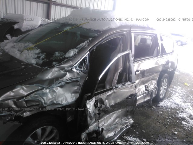 2C4RC1BG9JR294388 - 2018 CHRYSLER PACIFICA TOURING L GOLD photo 6