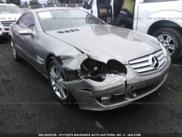 WDBSK71F27F118636 - 2007 MERCEDES-BENZ SL 550 Gümüş foto 1