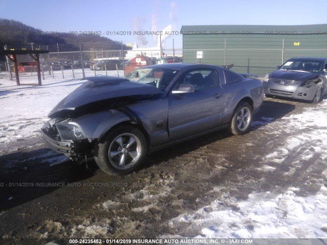 1ZVHT82H175245878 - 2007 FORD MUSTANG GT GRAY photo 2