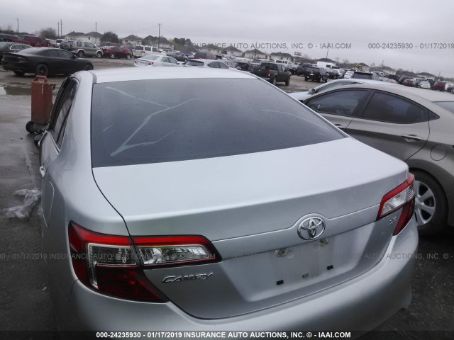 4T1BF1FK6EU307738 - 2014 TOYOTA CAMRY L/SE/LE/XLE 银色 照片 3