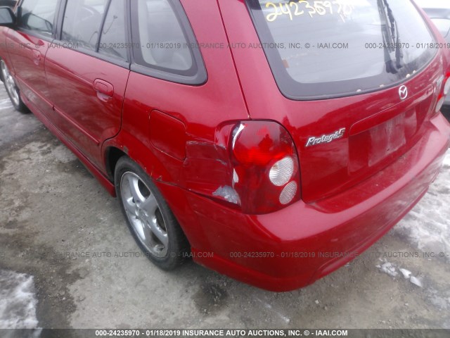 JM1BJ245521462252 - 2002 MAZDA PROTEGE PR5 RED photo 6