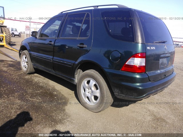 4JGAB54E42A312610 - 2002 MERCEDES-BENZ ML 320 GREEN photo 3