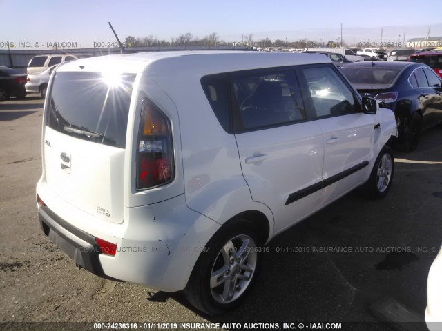 KNDJT2A2XB7288918 - 2011 KIA SOUL +/!/SPORT WHITE photo 4