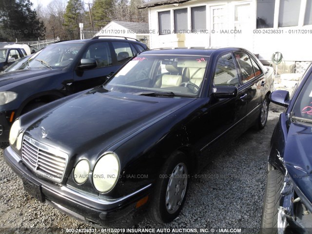 WDBJF55F2VA331949 - 1997 MERCEDES-BENZ E 320 BLACK photo 2