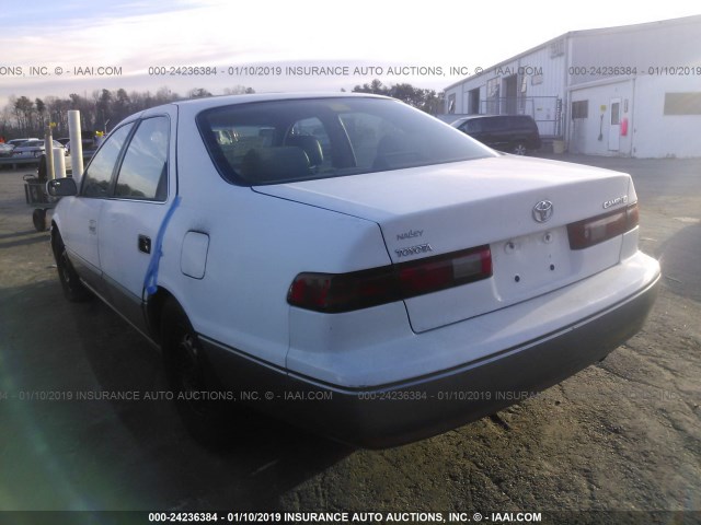 4T1BG28K0XU907464 - 1999 TOYOTA CAMRY CE/LE/XLE WHITE photo 3