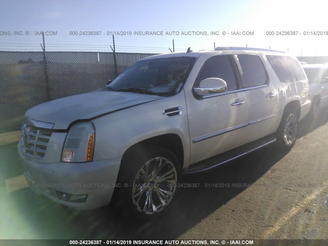 1GYFK66877R270556 - 2007 CADILLAC ESCALADE ESV WHITE photo 2