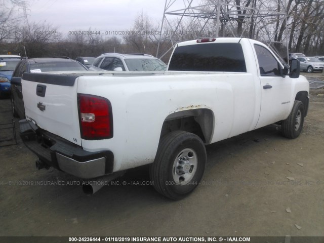 1GCHC24667E549770 - 2007 CHEVROLET SILVERADO C2500 HEAVY DUTY WHITE photo 4