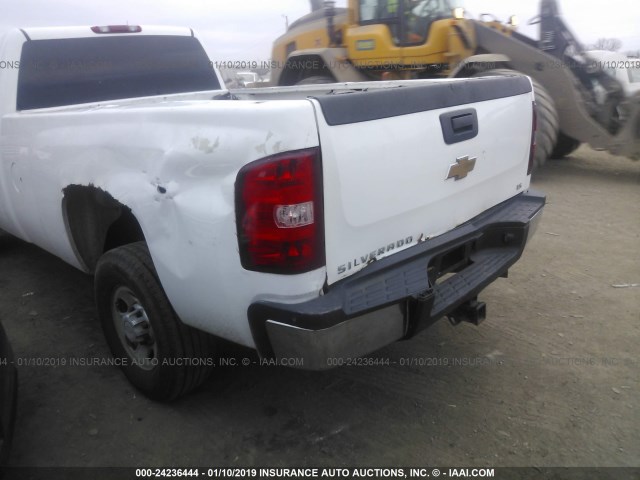 1GCHC24667E549770 - 2007 CHEVROLET SILVERADO C2500 HEAVY DUTY WHITE photo 6