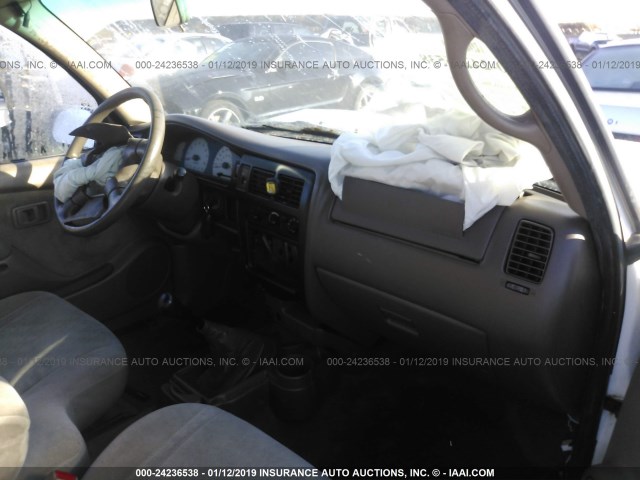 5TEVL52N21Z766560 - 2001 TOYOTA TACOMA XTRACAB WHITE photo 5