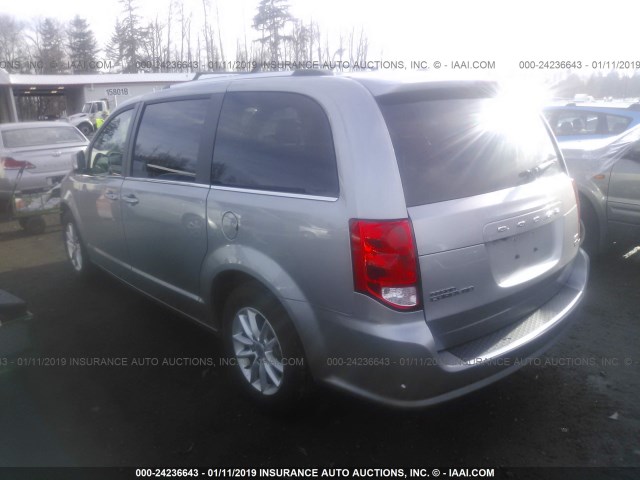 2C4RDGCG0JR215673 - 2018 DODGE GRAND CARAVAN SXT SILVER photo 3