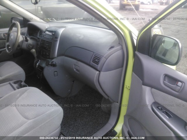 5TDKK4CCXAS298166 - 2010 TOYOTA SIENNA CE/LE GREEN photo 5