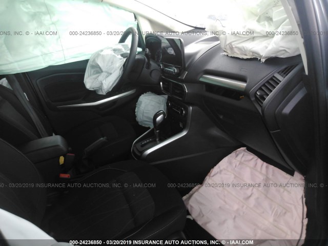 MAJ3P1TE5JC202098 - 2018 FORD ECOSPORT SE GRAY photo 5