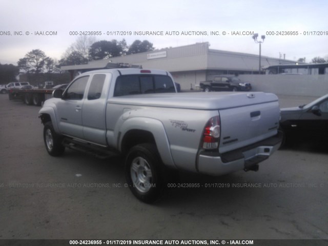 5TFTU4GN3CX016411 - 2012 TOYOTA TACOMA PRERUNNER ACCESS CAB SILVER photo 3