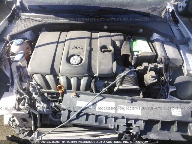 1VWAH7A35DC057858 - 2013 VOLKSWAGEN PASSAT S SILVER photo 10