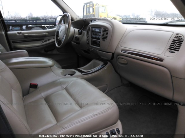 5LMFU28L0WLJ04884 - 1998 LINCOLN NAVIGATOR 黑色 照片 5