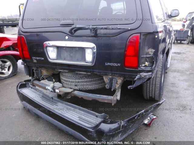5LMFU28L0WLJ04884 - 1998 LINCOLN NAVIGATOR 黑色 照片 6