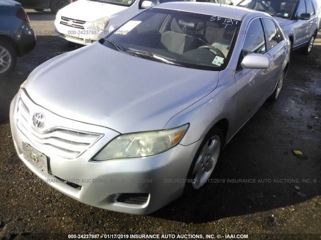 4T1BF3EK9BU712467 - 2011 TOYOTA CAMRY SE/LE/XLE 银色 照片 2