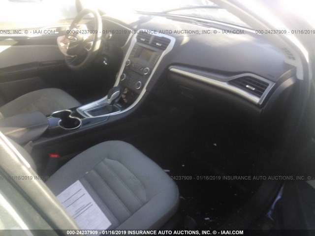 3FA6P0G74FR213945 - 2015 FORD FUSION S GRAY photo 5