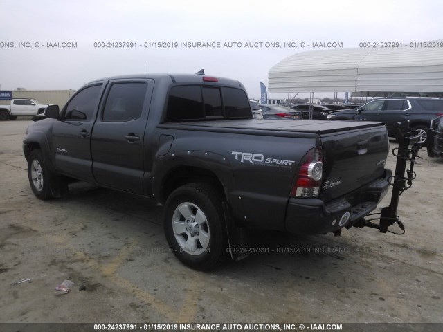 3TMJU4GN1FM174697 - 2015 TOYOTA TACOMA DOUBLE CAB PRERUNNER GRAY photo 3