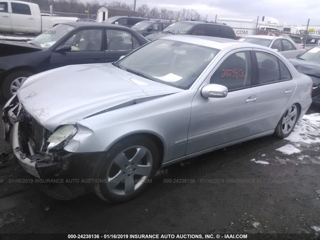 WDBUF70J06A890938 - 2006 MERCEDES-BENZ E 500 SILVER photo 2