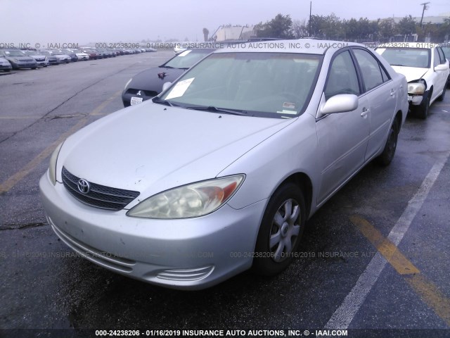 4T1BE32K03U751392 - 2003 TOYOTA CAMRY LE/XLE/SE SILVER photo 2