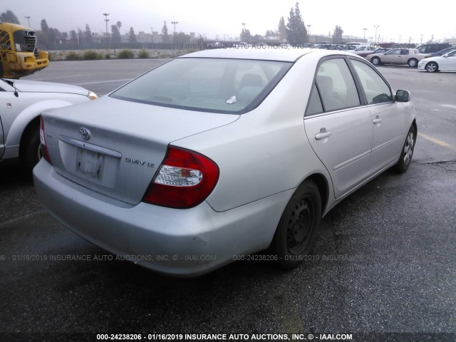 4T1BE32K03U751392 - 2003 TOYOTA CAMRY LE/XLE/SE SILVER photo 4