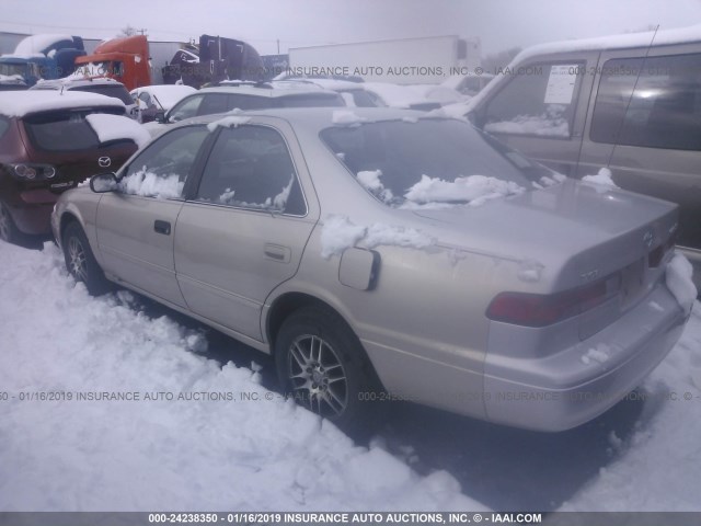 4T1BG22K6VU036107 - 1997 TOYOTA CAMRY CE/LE/XLE GOLD photo 3