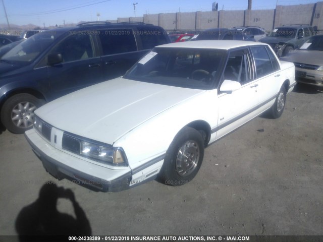 1G3HN54C5KH309795 - 1989 OLDSMOBILE DELTA 88 ROYALE WHITE photo 2