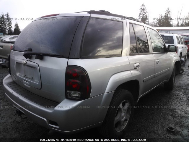 1GNDT13S672178528 - 2007 CHEVROLET TRAILBLAZER LS/LT SILVER photo 4