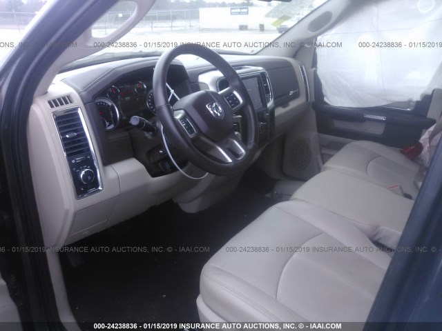 1C6RR7JT6JS139755 - 2018 RAM 1500 LARAMIE GRAY photo 5