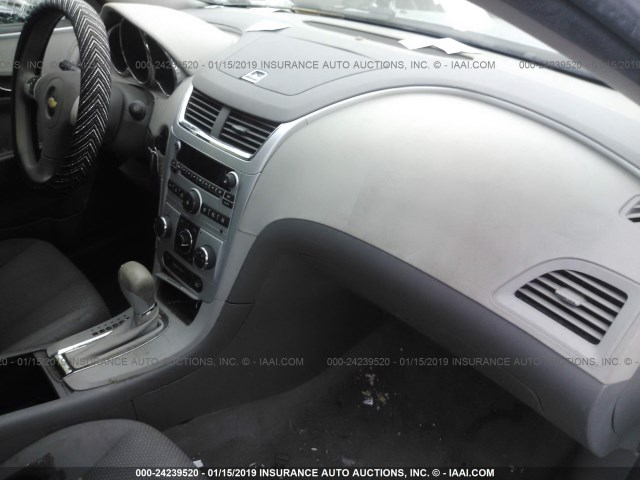 1G1ZB5EB2AF233961 - 2010 CHEVROLET MALIBU LS SILVER photo 5