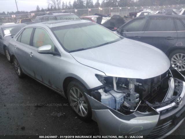 4T1BF1FK8GU548946 - 2016 TOYOTA CAMRY LE/XLE/SE/XSE SILVER photo 1