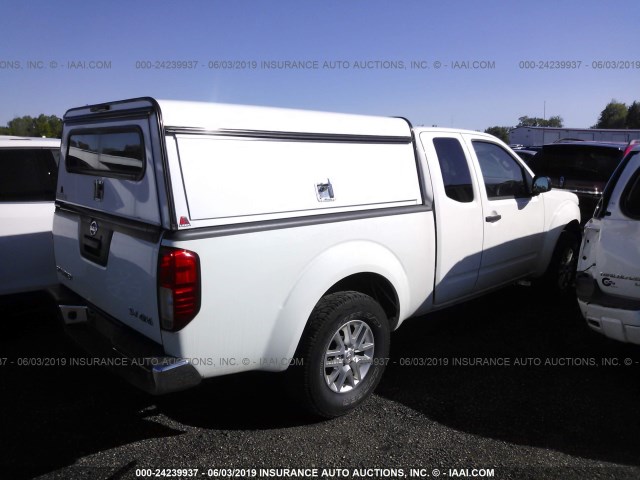 1N6AD0CW3FN757363 - 2015 NISSAN FRONTIER SV/PRO-4X WHITE photo 4
