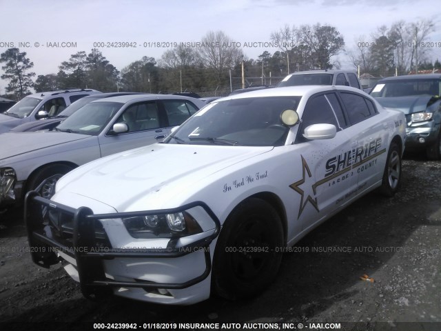 2C3CDXAT1DH564944 - 2013 DODGE CHARGER POLICE WHITE photo 2