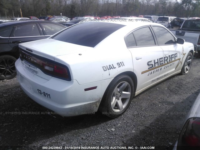 2C3CDXAT1DH564944 - 2013 DODGE CHARGER POLICE WHITE photo 4