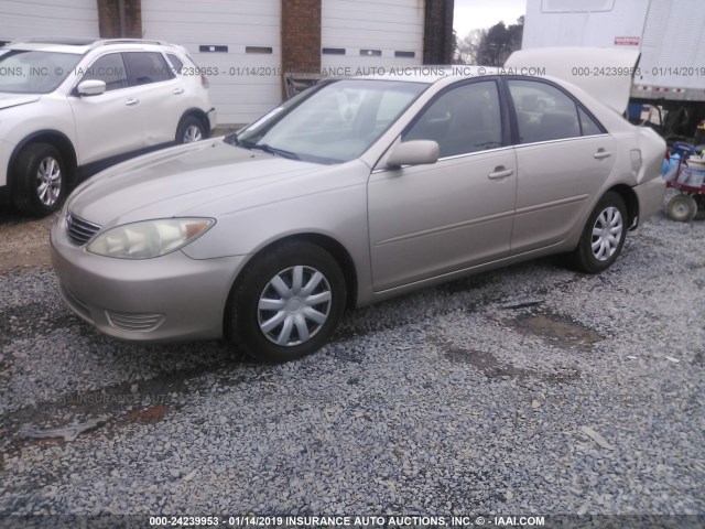 4T1BE32K66U131327 - 2006 TOYOTA CAMRY LE/XLE/SE GOLD photo 2