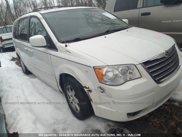 2A8HR54P18R610531 - 2008 CHRYSLER TOWN & COUNTRY TOURING WHITE photo 1