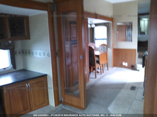 1KB3D1S259W178444 - 2009 HOLIDAY RAMBLER RAMBLER TRV  Белый фото 10