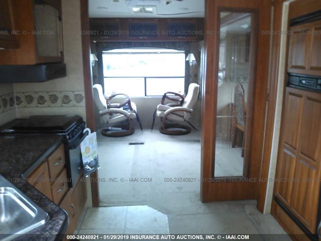 1KB3D1S259W178444 - 2009 HOLIDAY RAMBLER RAMBLER TRV  Белый фото 7