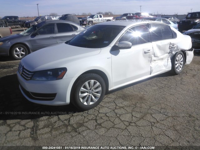 1VWAT7A31FC002907 - 2015 VOLKSWAGEN PASSAT S WHITE photo 2